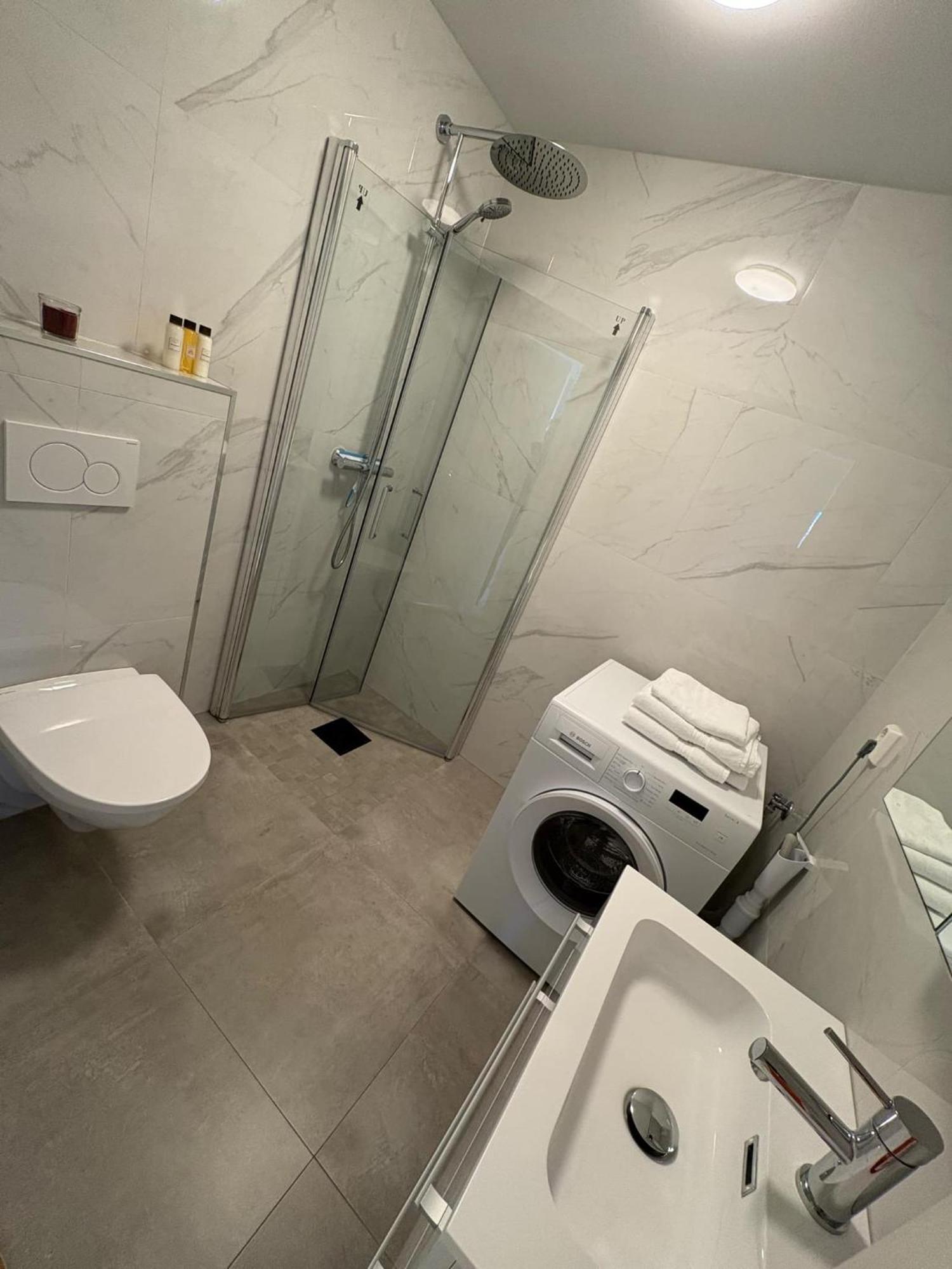 Lisas Apartment, Private New 2 With Big Windows, Share With Nobody * Осло